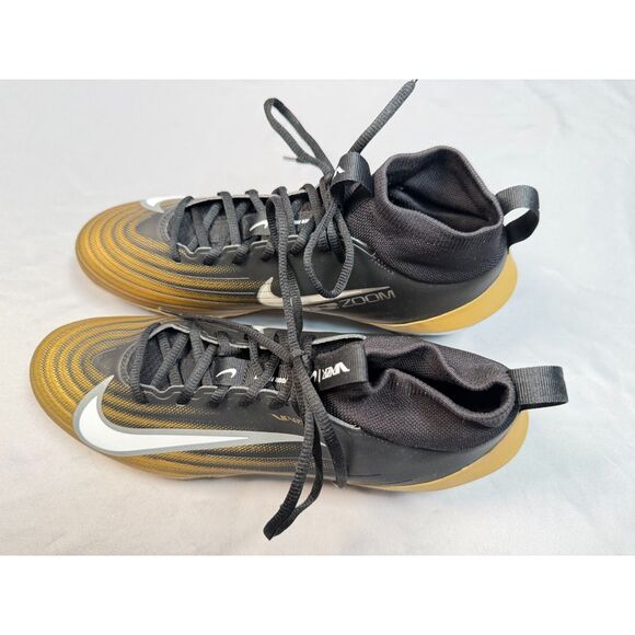 Athletic_Shoes